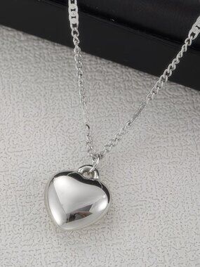 Necklace Simple Heart Pendant Small Smooth Twist Chain Minimalist